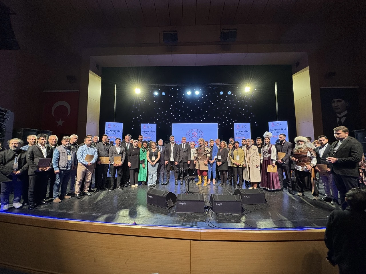 Sivas’ta Yaşayan Festivalde Genç Aşıklar Şöleni