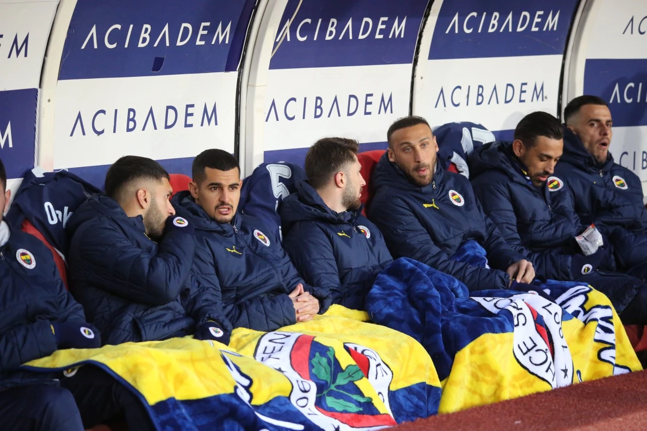 Fenerbahçeli Oyuncular Sivas’ta Zor Anlar Yaşadı