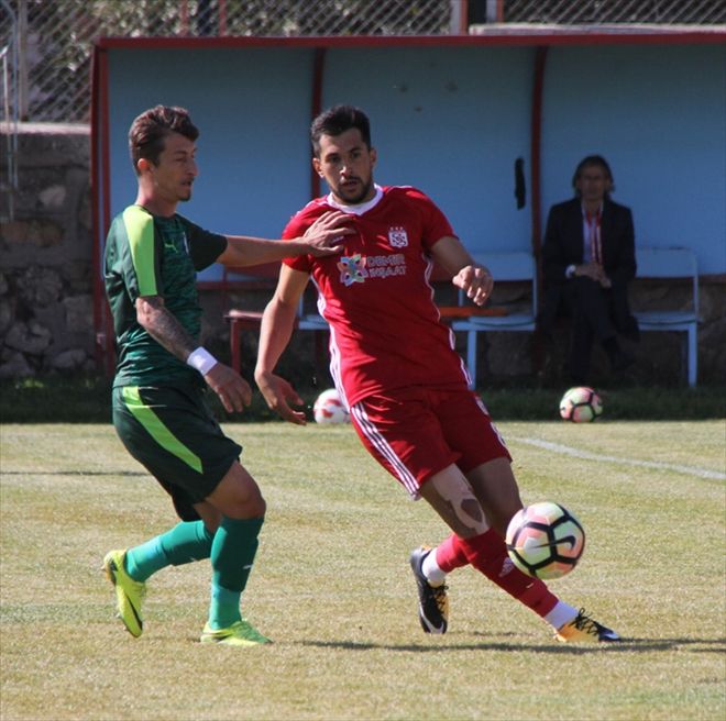 U21´DE MÜSABAKA OYNAMAYACAK