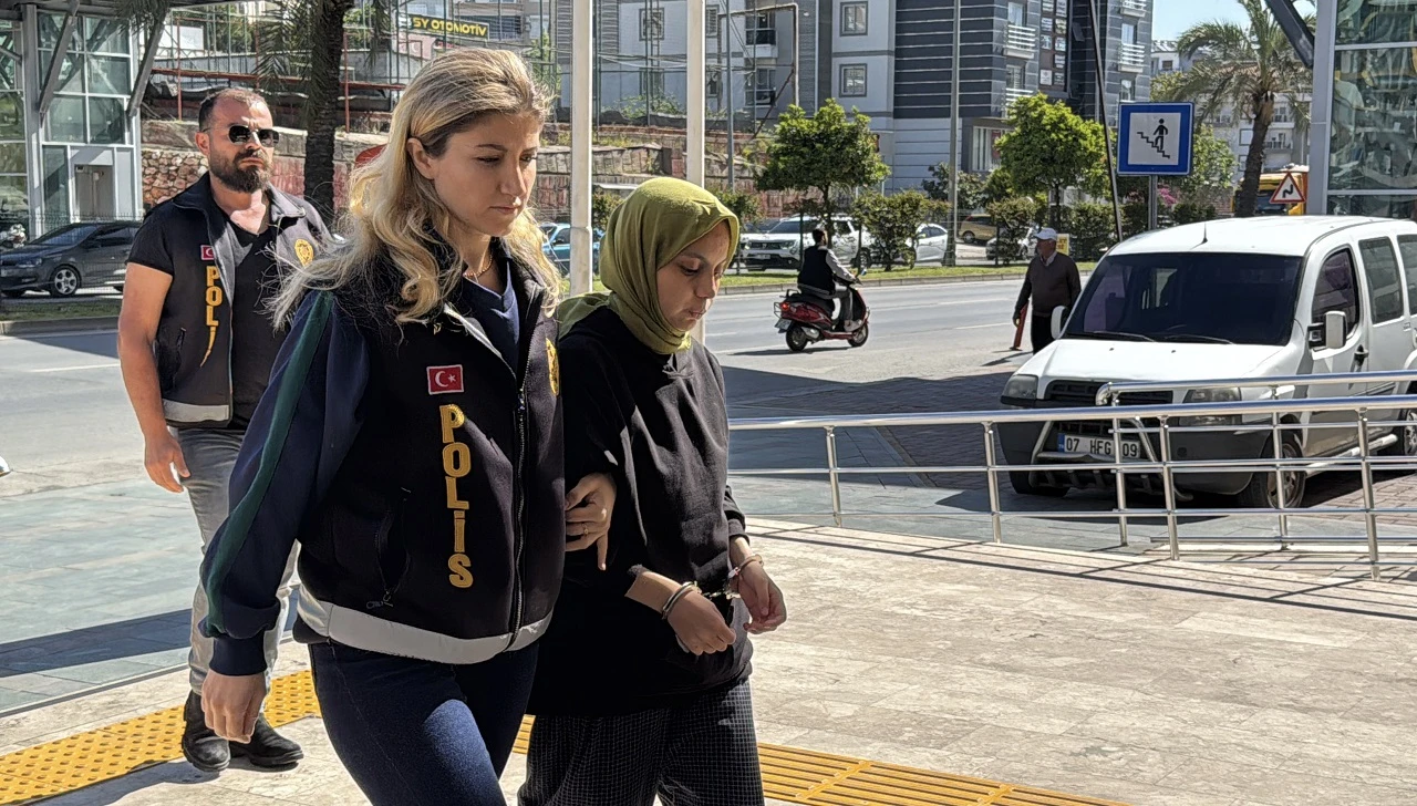 37 günlük bebeğini pencereden atarak öldürdü