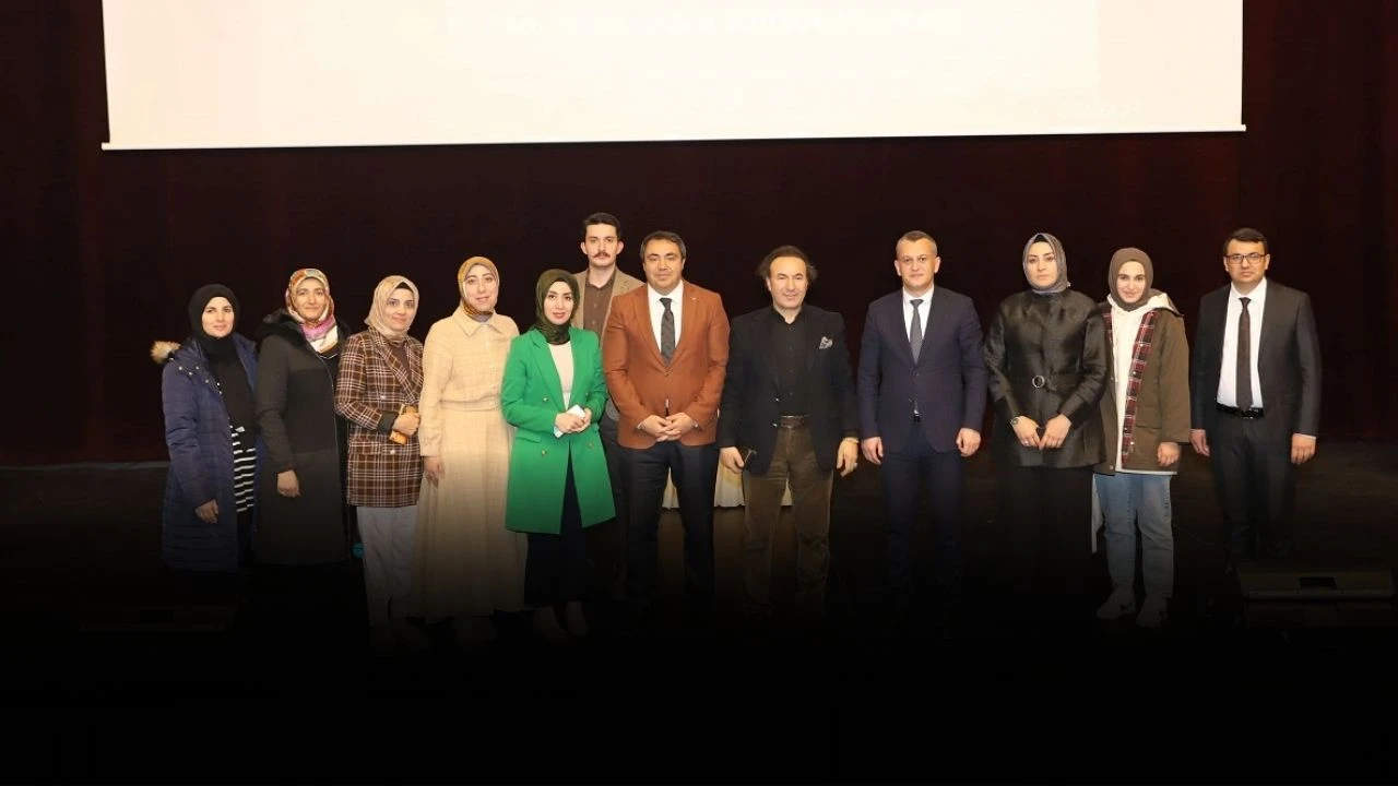 Sivas'ta Öğretmenlere Din, Ahlak ve Değer Semineri