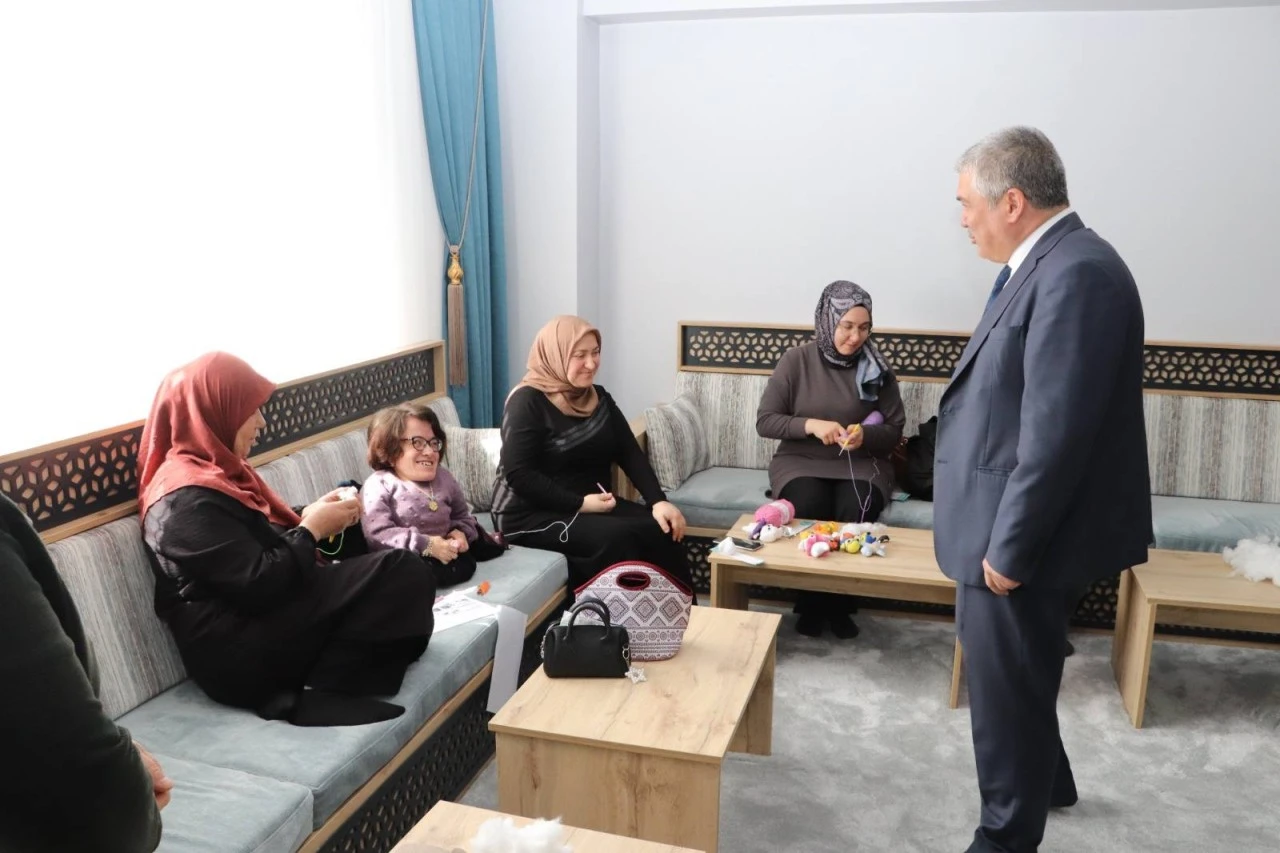 Sivas’ta Çocuklar İçin El Emeği Oyuncaklar