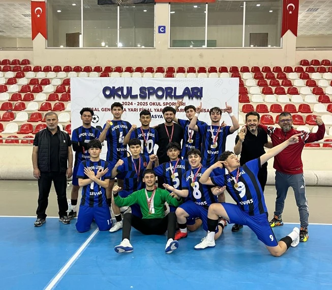 Sivas’ta O Liseden Türkiye Finalleri'ne Güçlü Adım