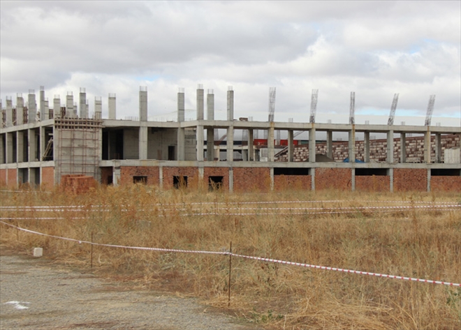 HAVUZUN YAPIMI YILAN HAKAYESİNE DÖNDÜ