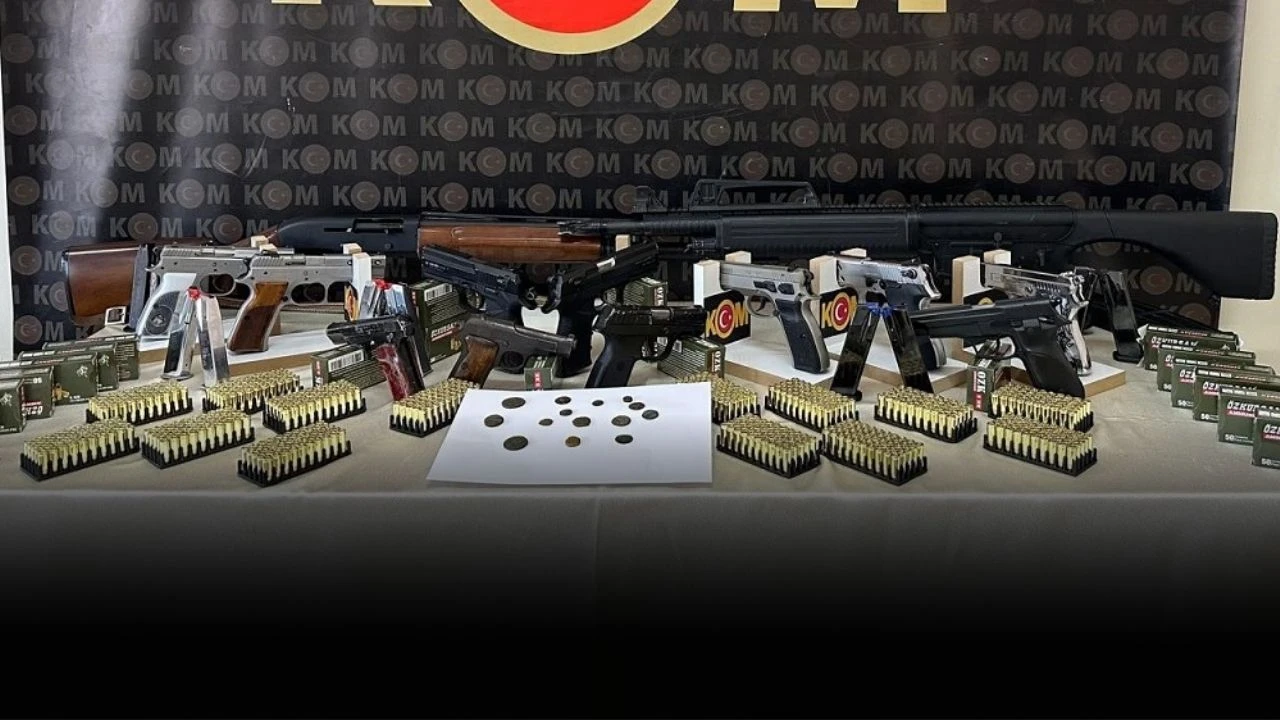 Sivas’ta Yasadışı Silah Operasyonu: 18 Kişi Gözaltında