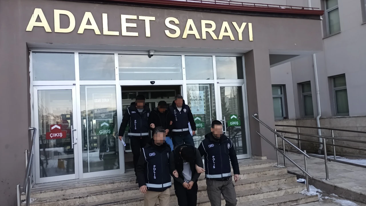 Sivas’ta Göçmen Kaçakçılığı Operasyonu