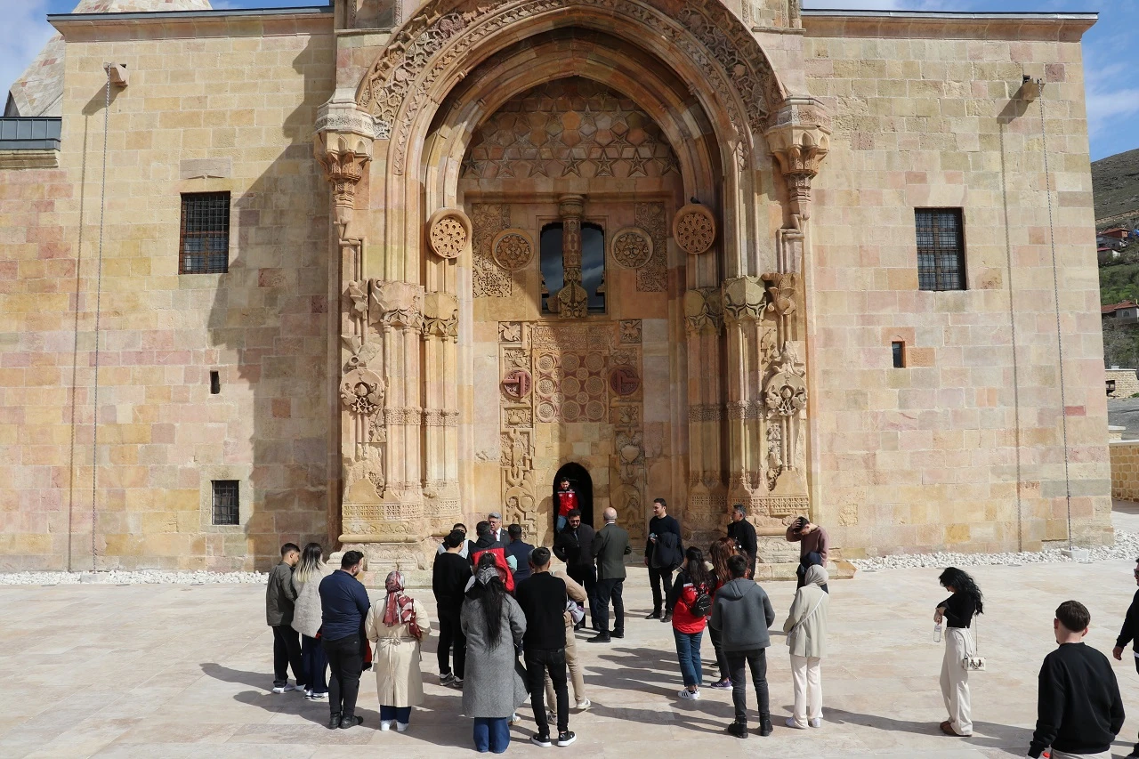 Anadolu'nun El-Hamrası 72 Bin Ziyaretçiyi Ağırladı