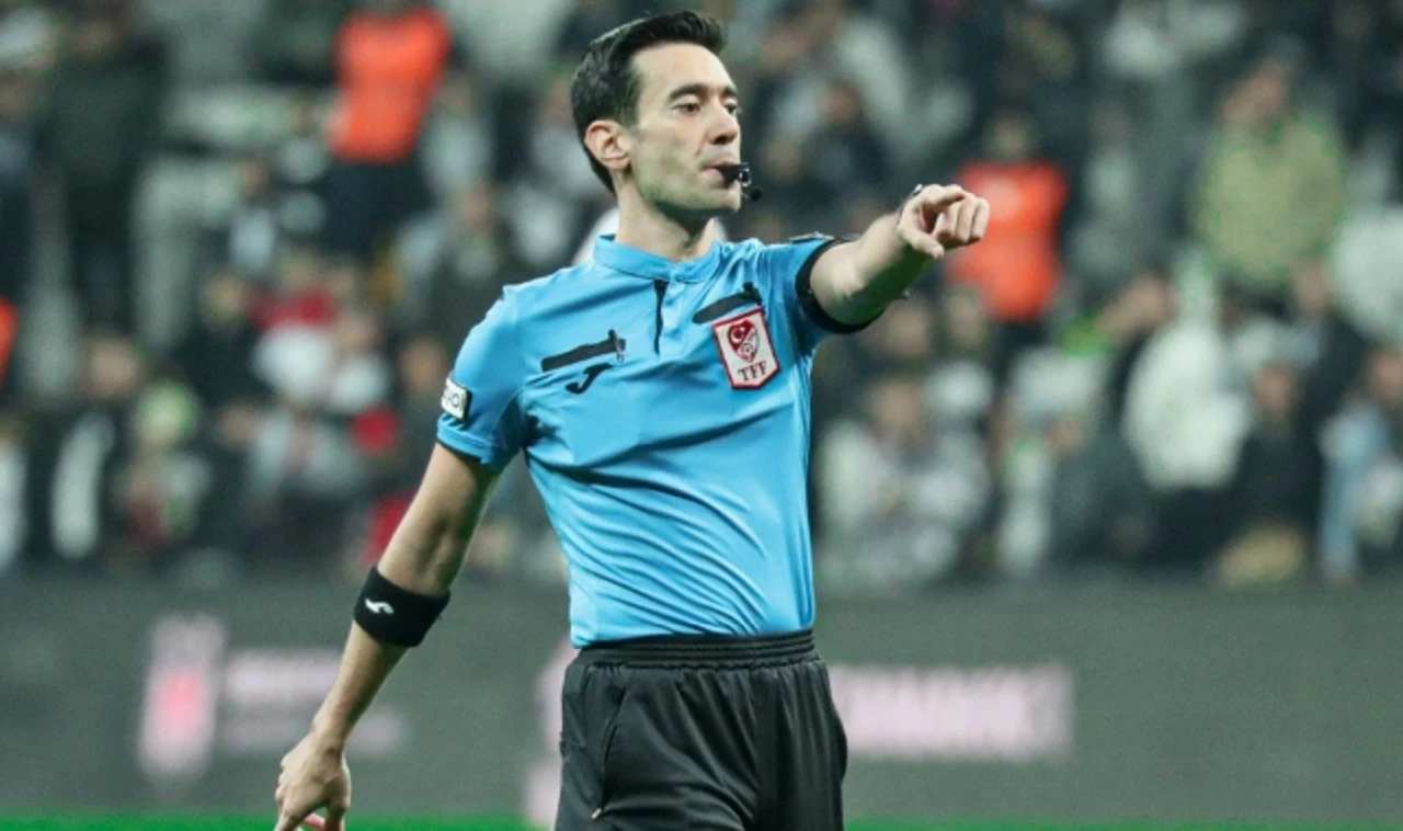 Sivasspor İlk Yarıda Hakeme Takıldı!