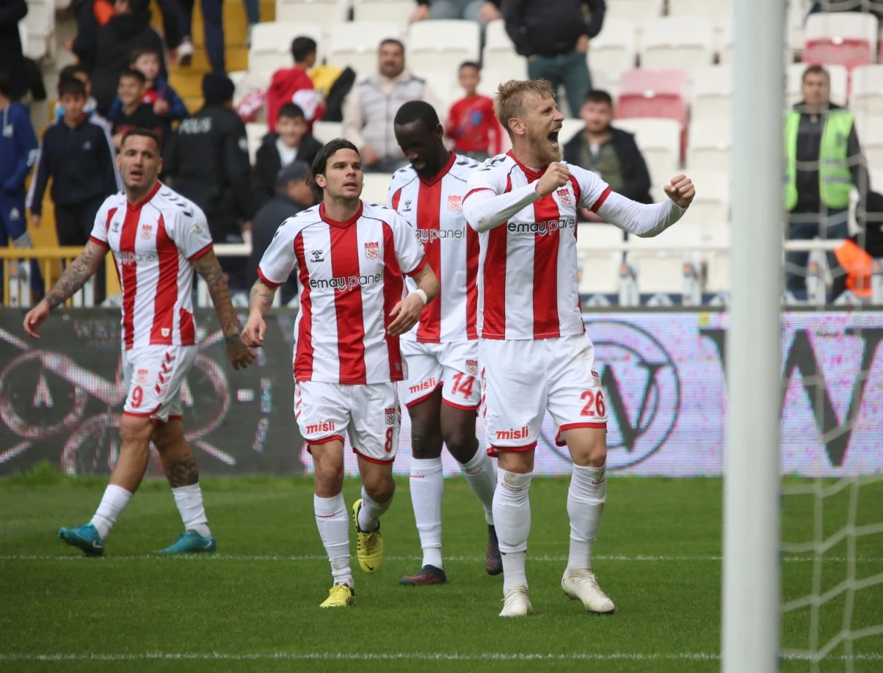 Sivasspor Umutları Yeşertti!