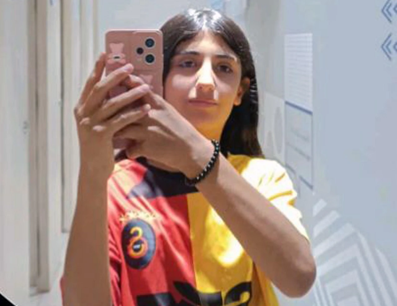 Silahla yaralanan 14 yaşındaki Elif öldü