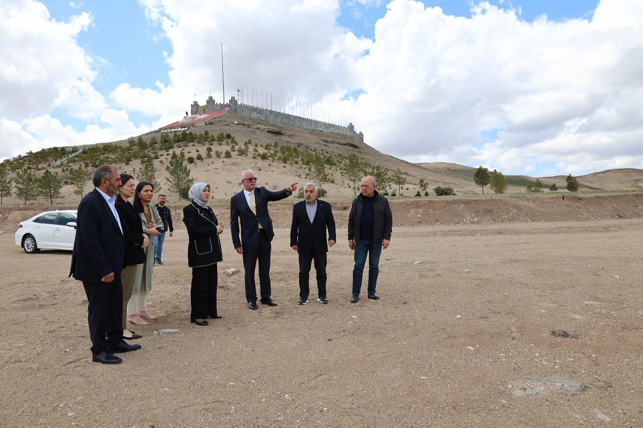 Sivas’ın Vekili Kangal’daki Projeleri İnceledi