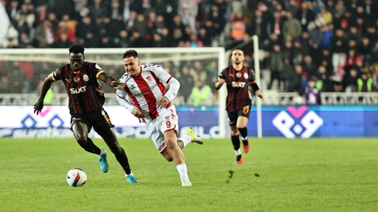 Sivasspor Liderin Karşısında