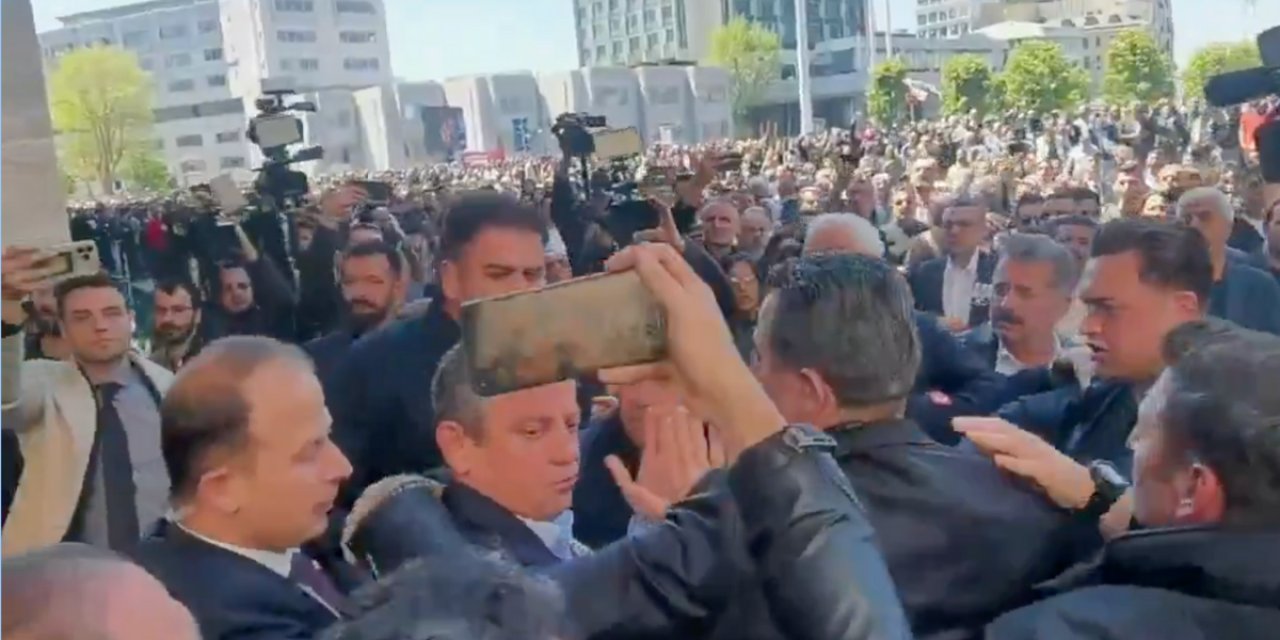CHP Genel Başkanı Özel'e Çirkin Saldırı