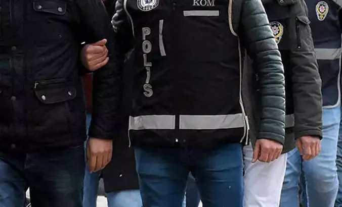 FETÖ Operasyonunda 33 Kişi Gözaltına Alındı
