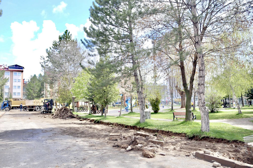 Sivas'ın park ve bahçeleri yenileniyor