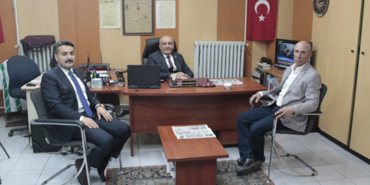 Sivas Milli Eğitim Müdüründen Ekspres Ailesine Ziyaret