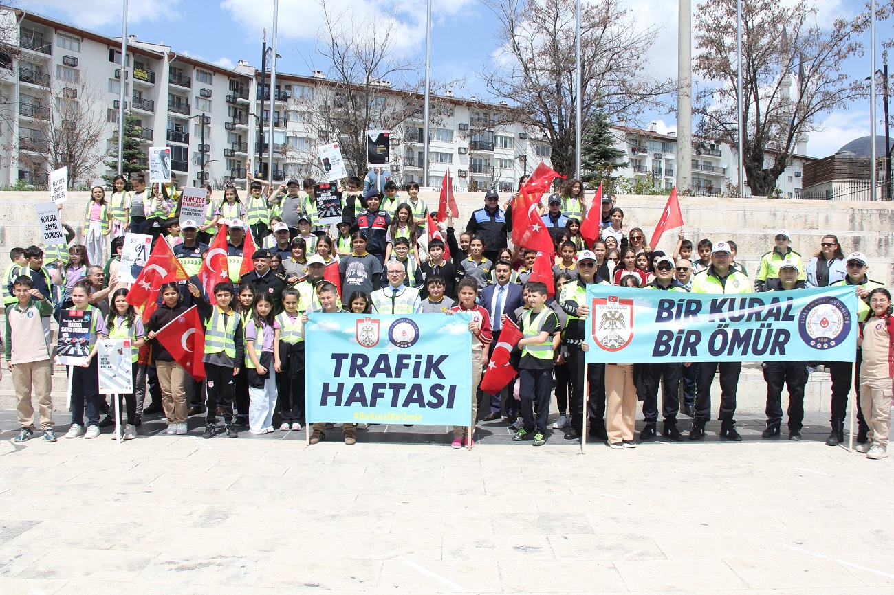 Sivas'ta Trafik Kurallarına Dikkat Çekildi