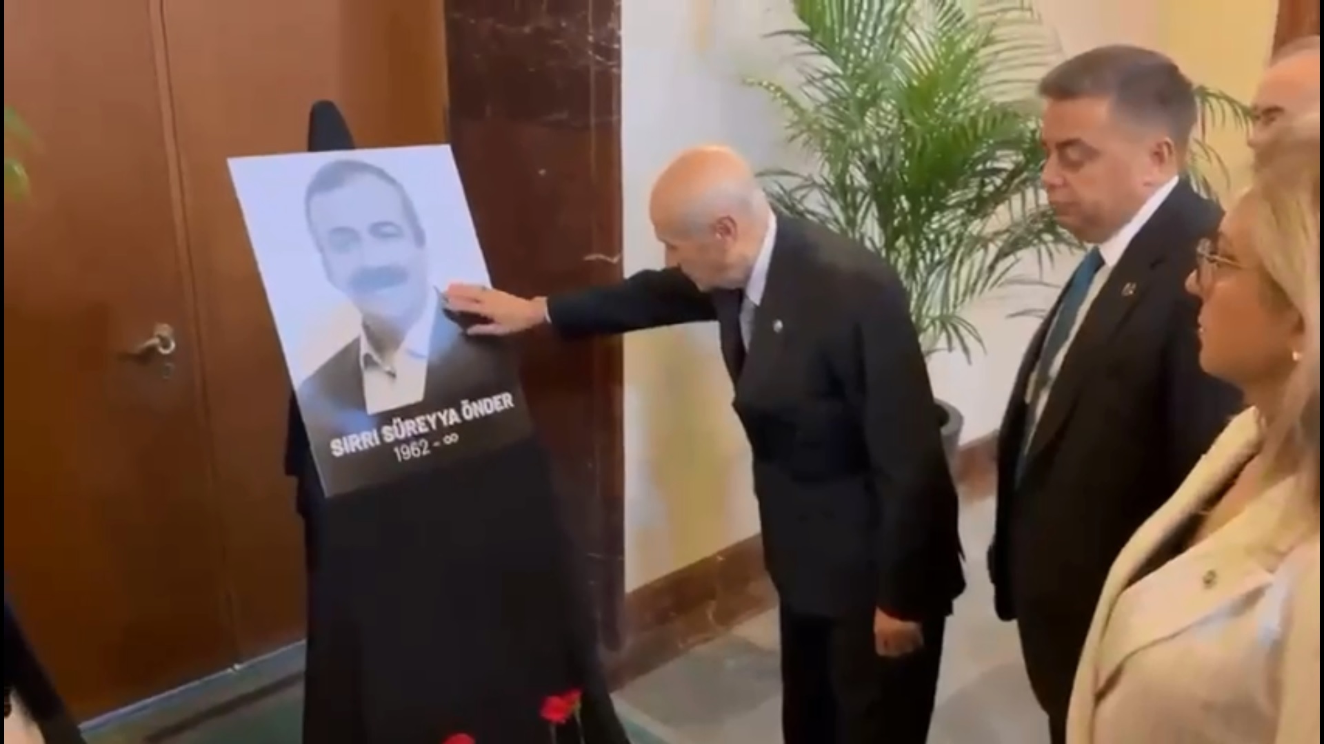 Kurtulmuş ve Bahçeli'den, DEM Parti grubuna taziye ziyareti