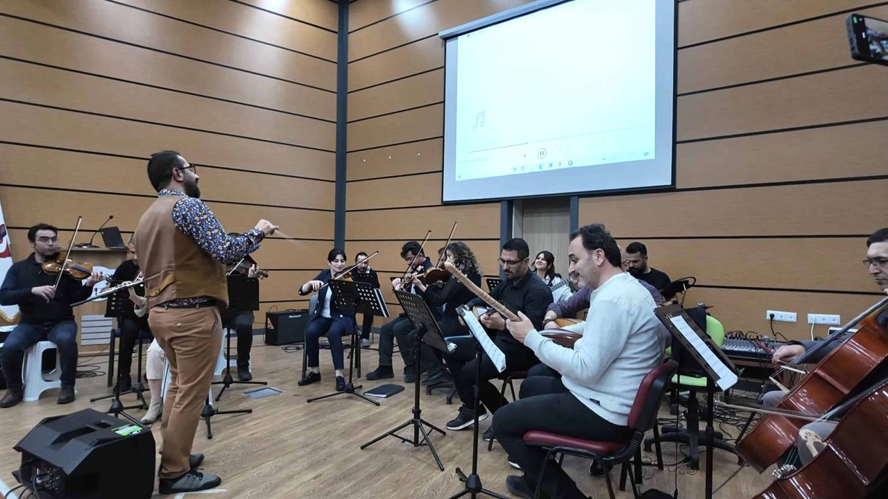 Sivas Maarif Orkestrası'ndan Yeşilçam’a Nostaljik Selam
