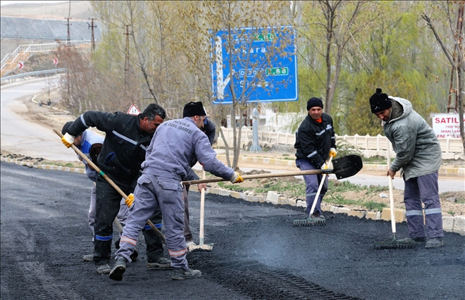SICAK ÇERMİK´te ASFALT ÇALIŞMALARI