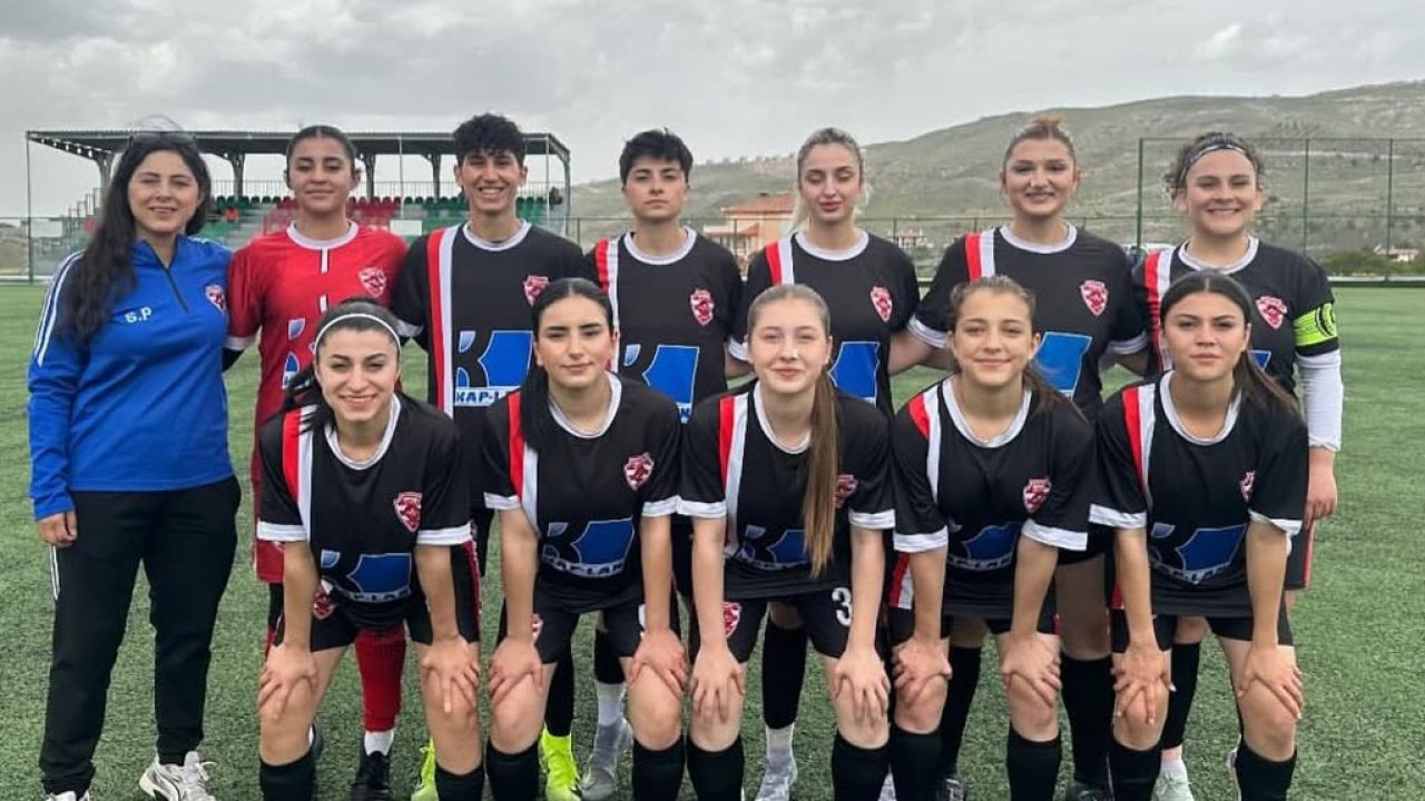 Pınarbaşı’ndan çağrı: “Haydi kızlar futbola!”