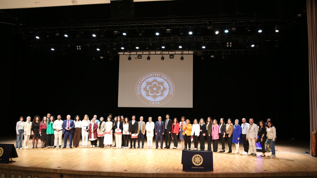 “Sağlığın Sessiz Kahramanları”: Hemşireliğin Rolüne Vurgu