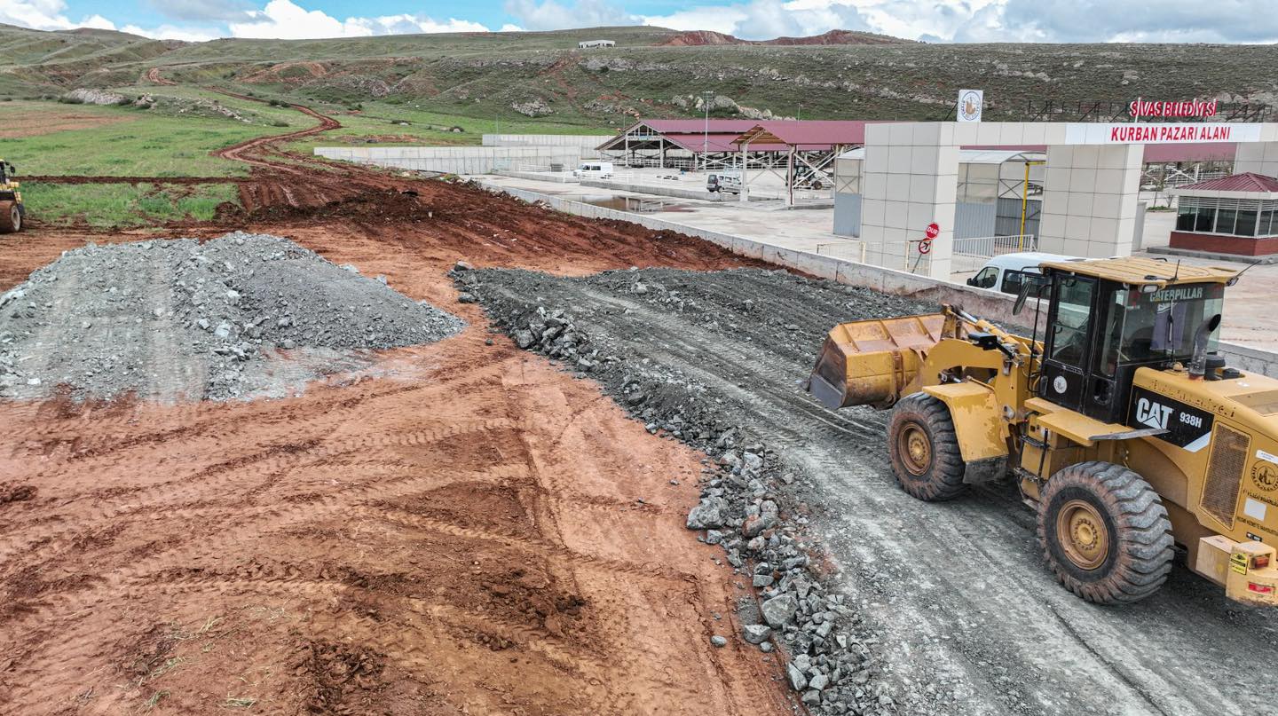 Sivas'ta Kurban Pazarı İçin Otopark Düzenlemesi Başladı