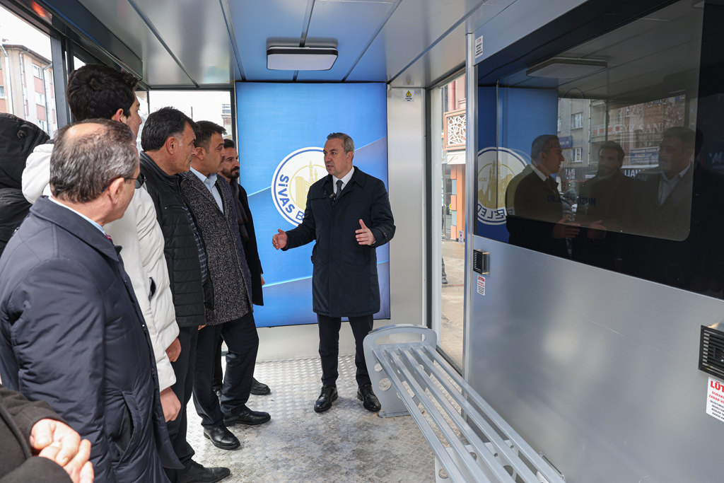 Akıllı Duraklar Aydınlatıyor Ama Faturayı Kim Ödüyor?