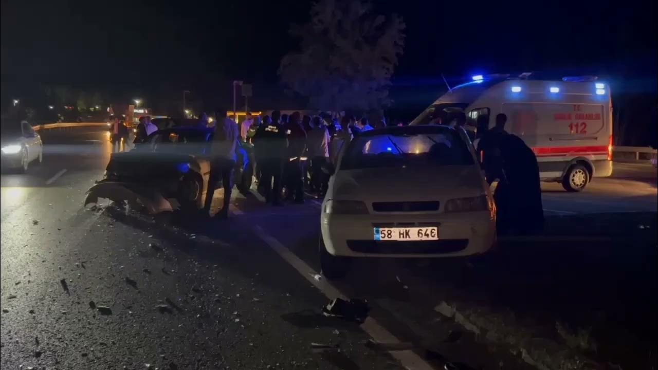 SİVAS'TA DÜĞÜN SONRASI KAVŞAKTA KAZA: 9 YARALI