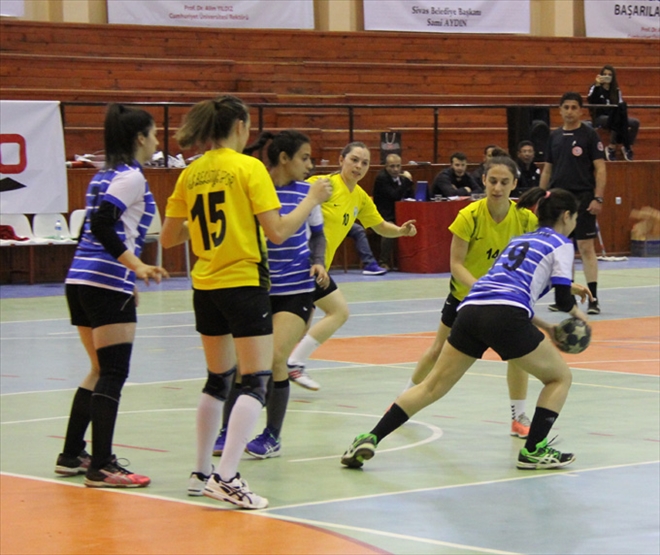 KADINLAR HENTBOLDA DEPLASMAN İSTANBUL