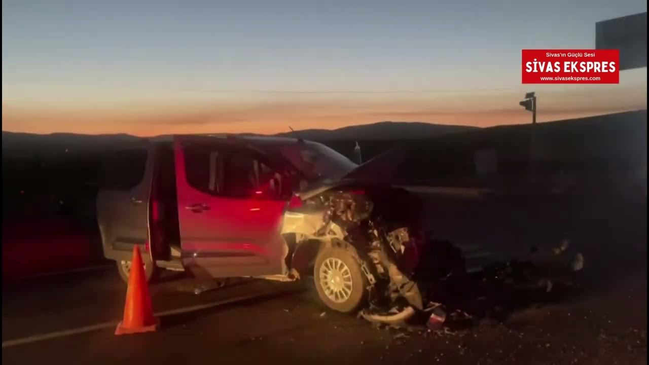 Sivas'ta Feci Kaza: 5 Yaralı