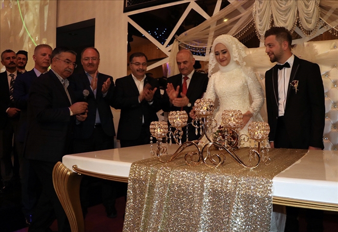 MİLLİ EĞİTİM BAKANI NİKAH ŞAHİDİ OLDU