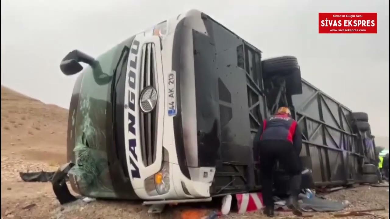 Sivas’ta Yolcu Otobüsü Kaza Yaptı - Ölü ve Yaralılar Var