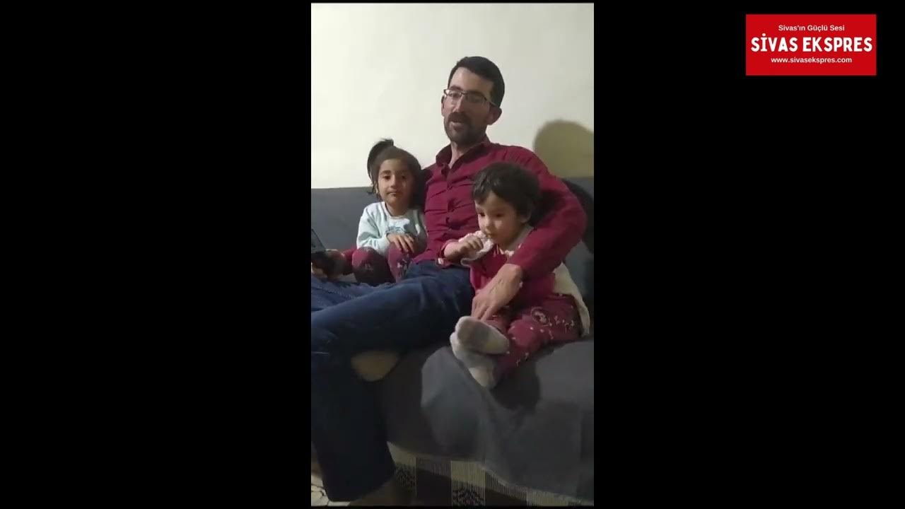 Yeni Doğan İkiz Oğlaklara Evlat Sevgisi