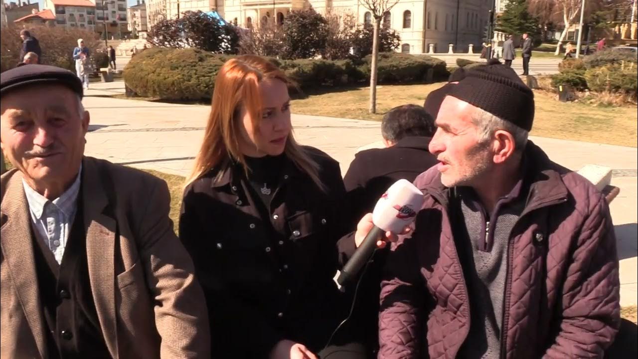 Sivaslı 70 Yaşında ki Adam, Taliplerini Bekliyor