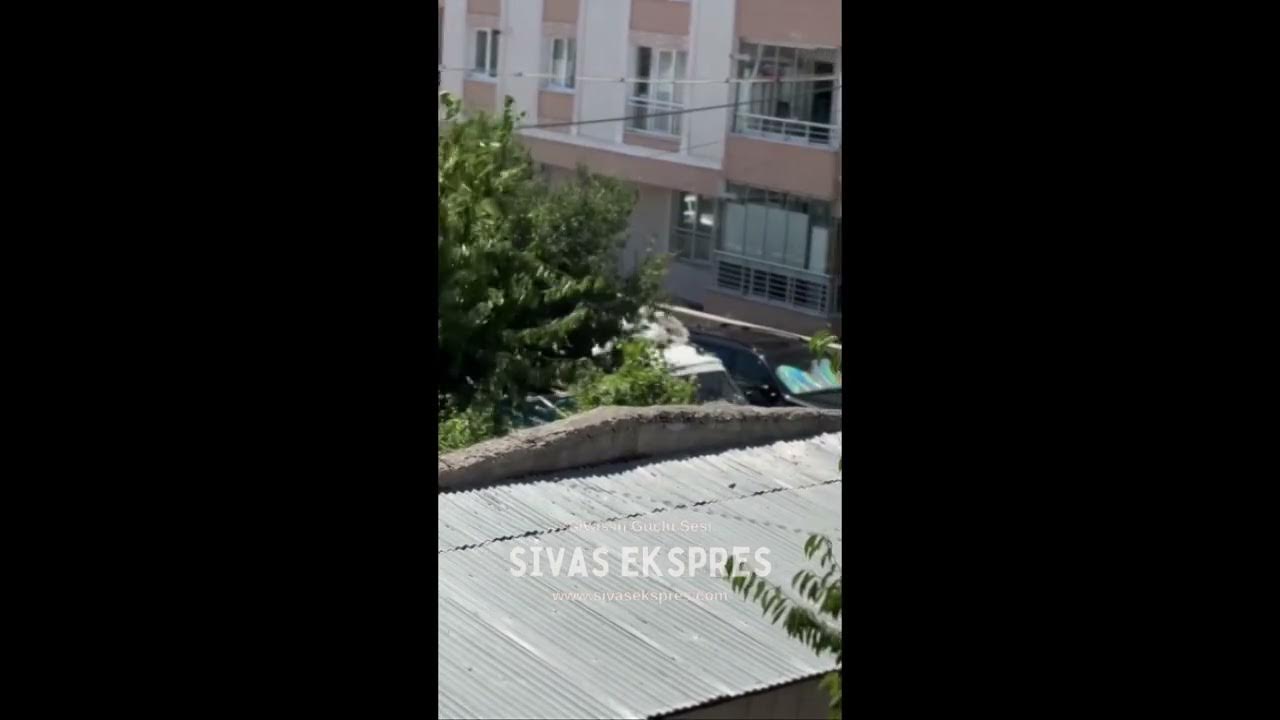 Sivas’ta Seyyar Satıcılar Alarm Görevi Görüyor!
