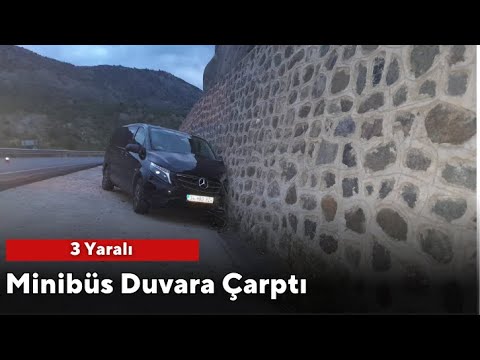 Minibüs Duvara Çarptı: 3 Yaralı