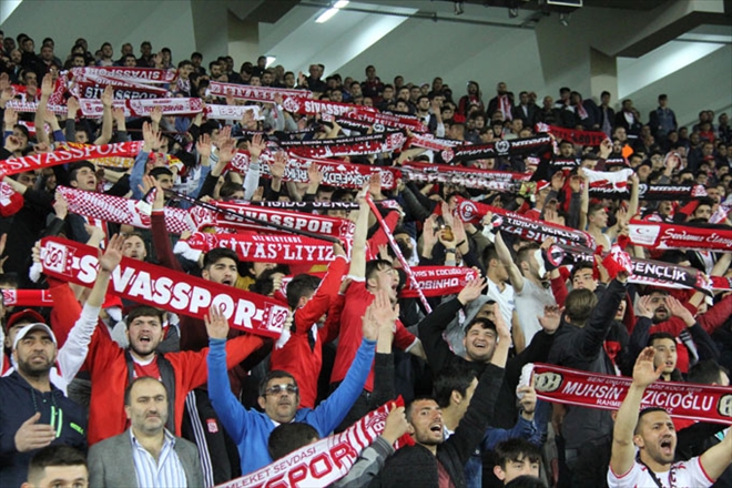 15 BİNE YAKIN FUTBOL SEVER