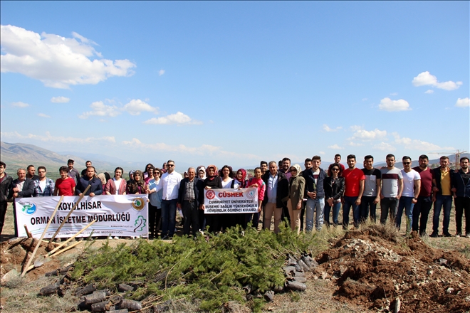 SUŞEHRİ´NDE ÖĞRENCİLER FİDAN DİKTİ