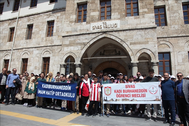 ÖĞRENCİLER SİVAS´ın TARİHİYLE BULUŞTU