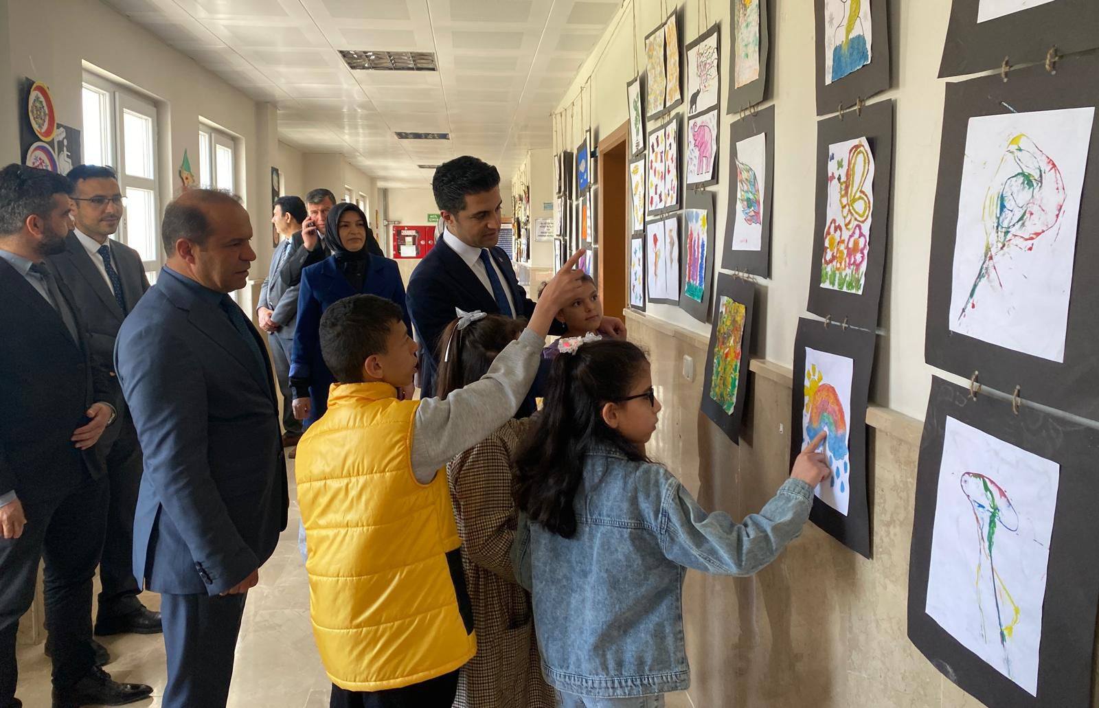 Sivas'ta Engelsiz Yüreklerden Anlamlı Sergi