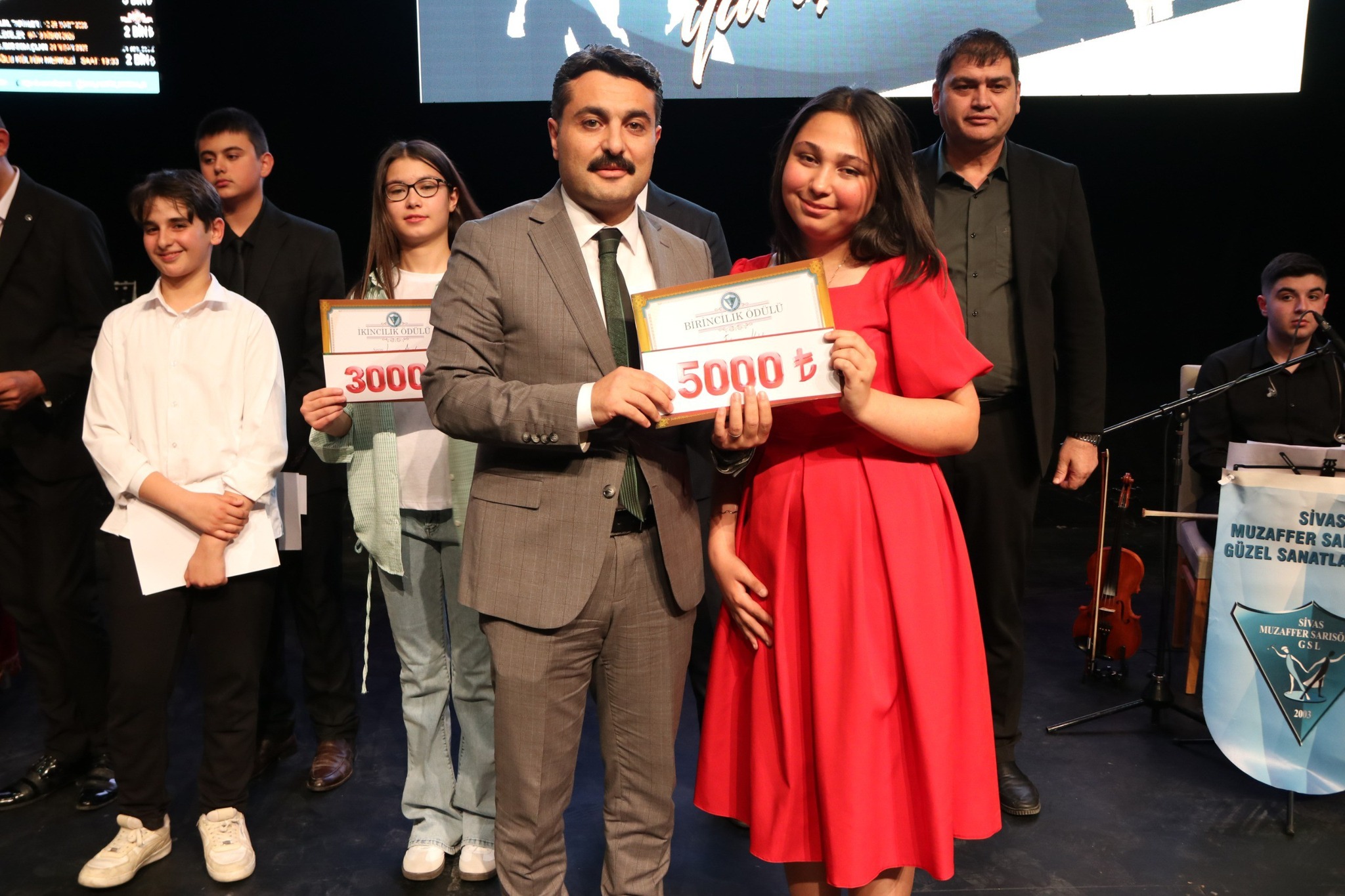 Sivas'ta Öğrenciler Seslerini Yarıştırdı