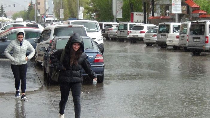 Meteoroloji’den 5 Bölgeye Sağanak Uyarısı