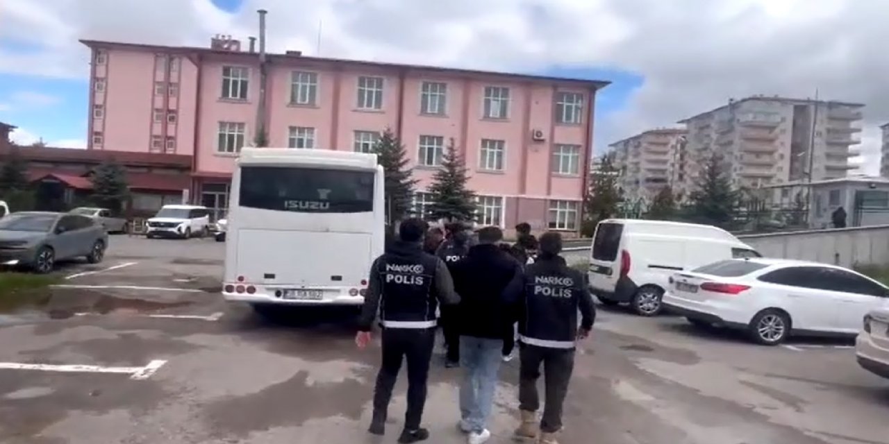 Sivas'ta Uyuşturucu Operasyonu: 8 Tutuklama