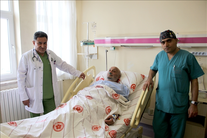 82´lik İhtiyara  Tatil gününde  2 STENT