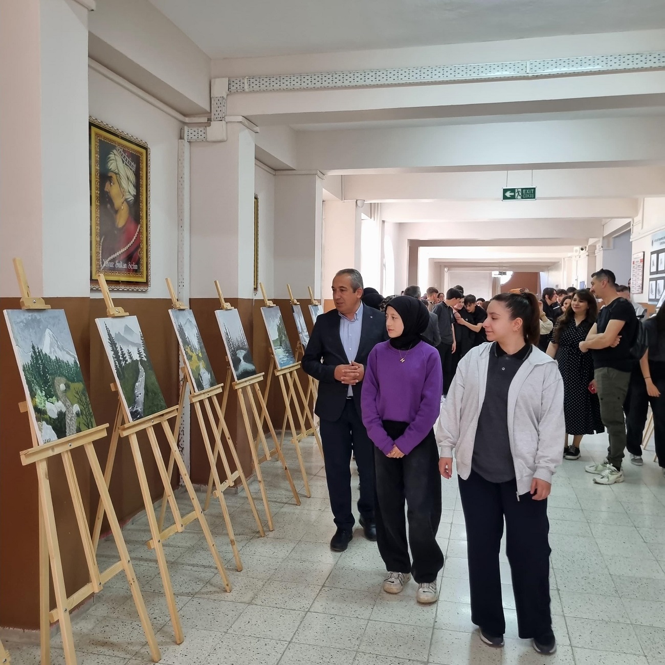 Öğrencilerden Resim ,Sergisi
