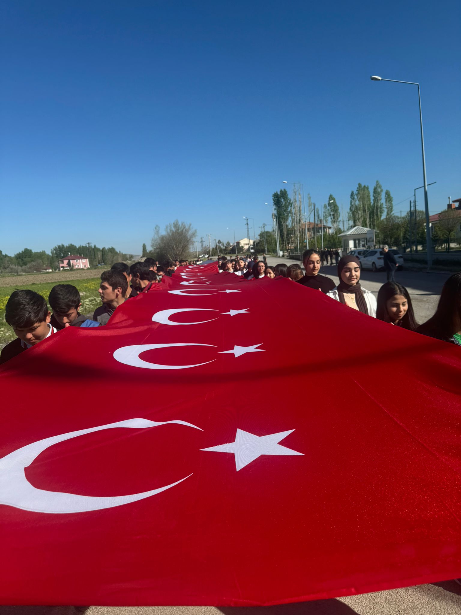 Ulaş'ta Gençlik Yürüyüşü Düzenlendi
