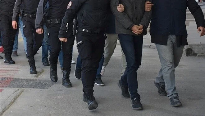 343 Kişiyi Dolandırmışlardı Yakayı Ele Verdiler