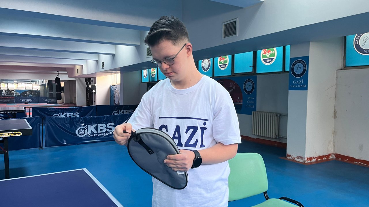 Down sendromlu üniversiteli sporla hayata bağlandı