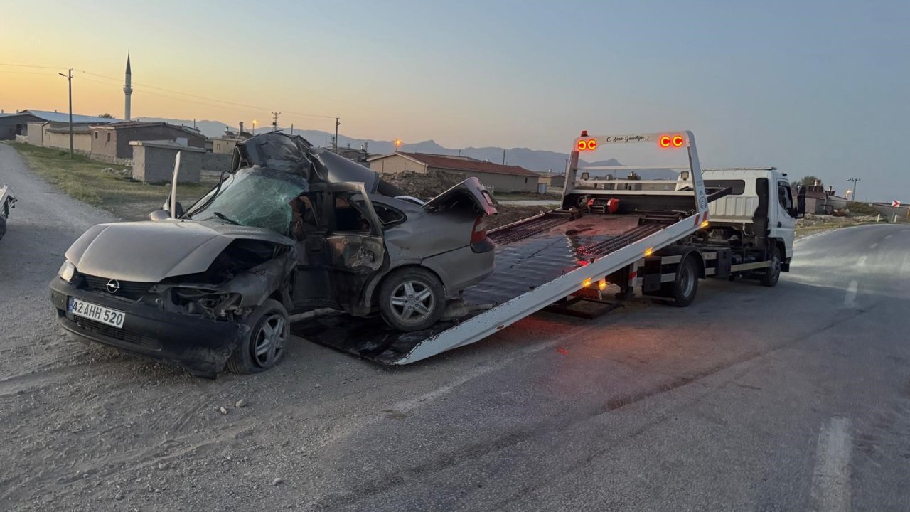 Direğe çarpan otomobilin sürücüsü hayatını kaybetti